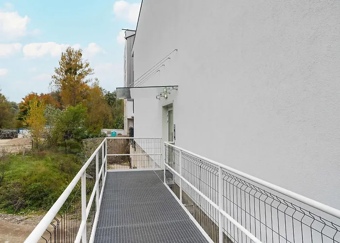 Comfortable For Two By Renters